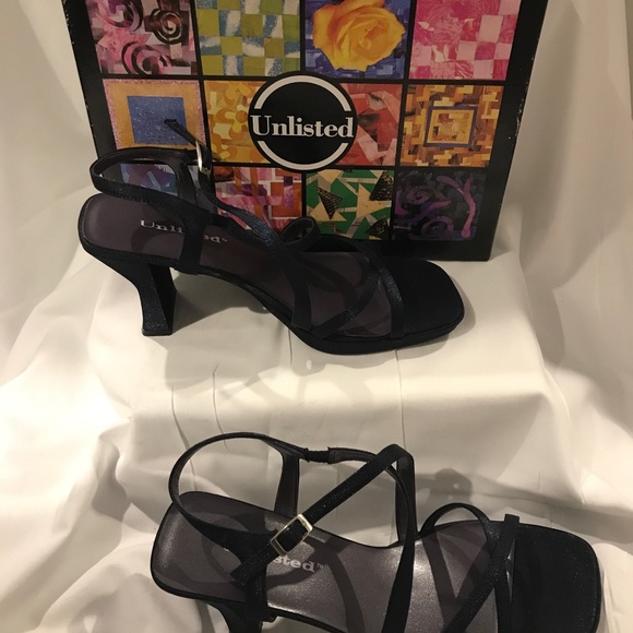 UNLISTED Womens Sz7.5 Sandals Strap#A176 - Picture 2 of 7